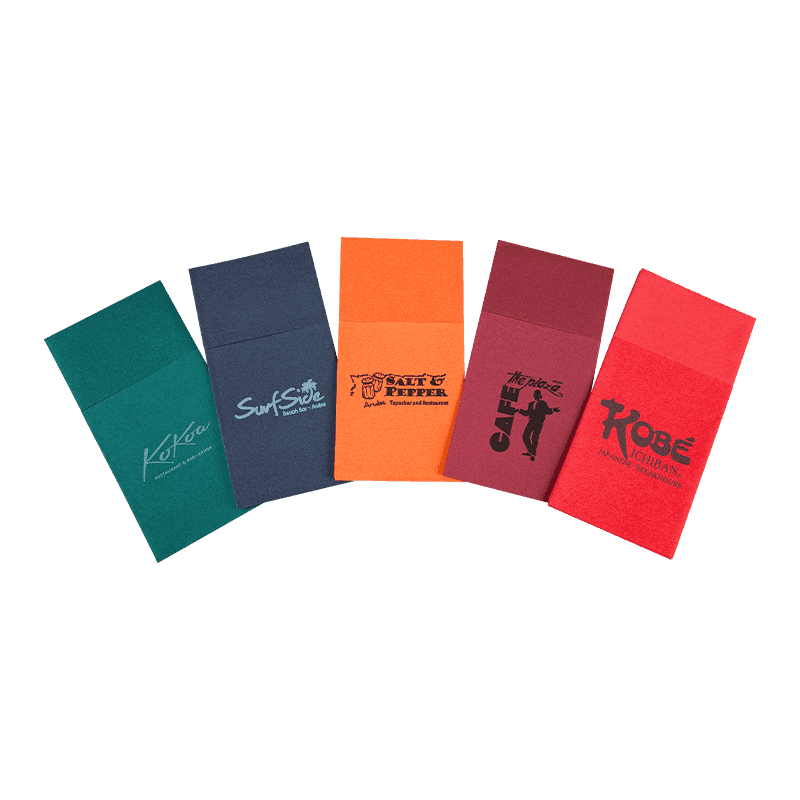 Bagaimana fungsi saku peralatan makan meningkatkan nilai serbet airlaid berwarna dengan saku?