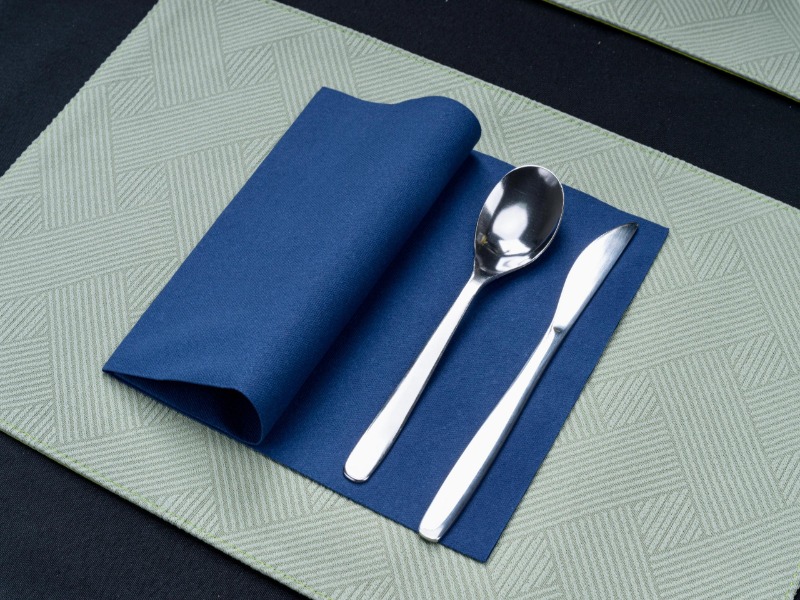 Bagaimana Serbet Airlaid Menggantikan Serbet Kain Tradisional di Fine Dining